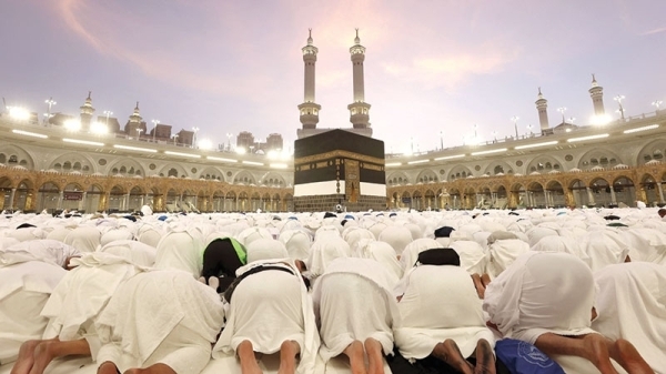 Million-plus pilgrims begin haj under blazing sun