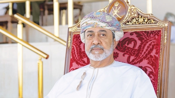 His Majesty exchanges Eid greetings with leaders