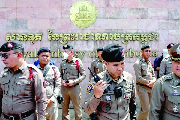 Thai, Cambodian forces to resume previous positions on border