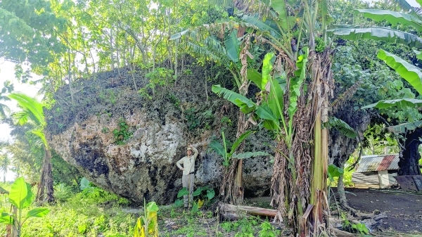How a Two-Story Boulder Ended Up on a 120-Foot-High Cliff