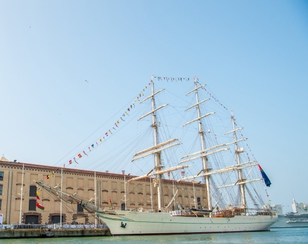 Shabab Oman II docks at Genoa