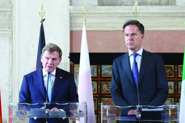 EU foreign ministers to toughen action against Russia