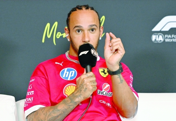 Hamilton backs Vasseur, commits to Ferrari