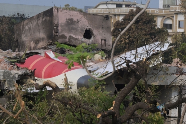 India orders inspection of Boeing 787s after Air India crash