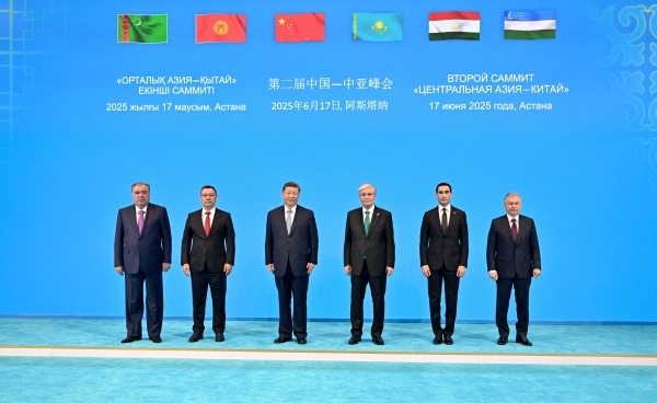 China's Xi in Kazakhstan to cement ties