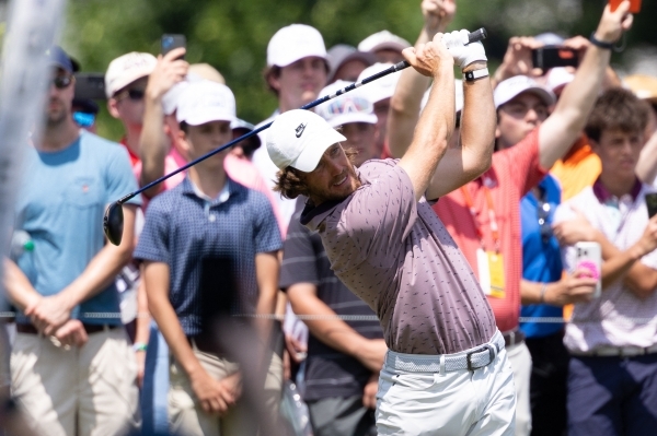 Fleetwood grabs PGA Travelers lead