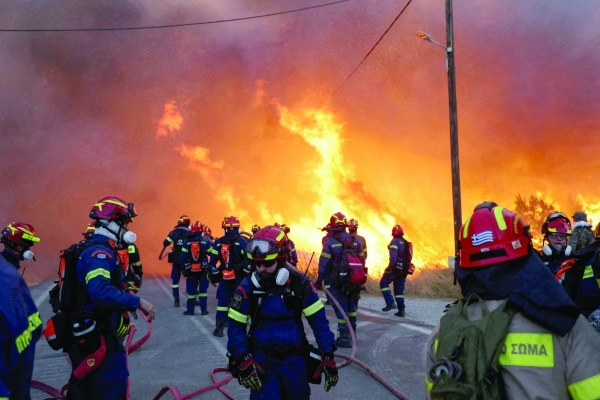 Greece declares emergency on Chios due to fires