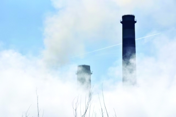 Global energy CO2 emissions reached record high last year, report says