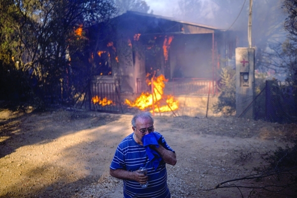 New wildfire near Athens, Crete blaze 'retreating': firefighters