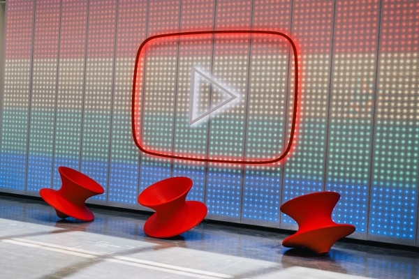 YouTube pirates cashing in on Hollywood's Blockbusters