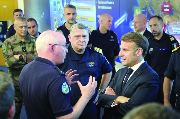 Hopes for migrant deal as Macron wraps up UK state visit