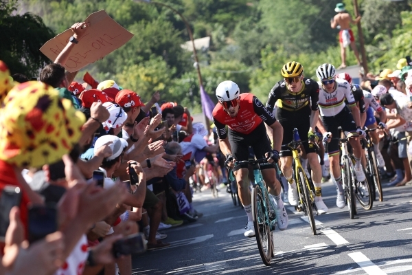 Abrahamsen wins Tour de France stage 11