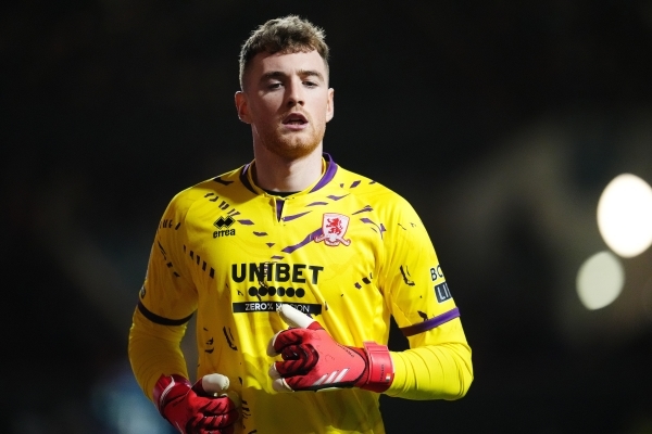 Everton sign Bournemouth keeper Travers