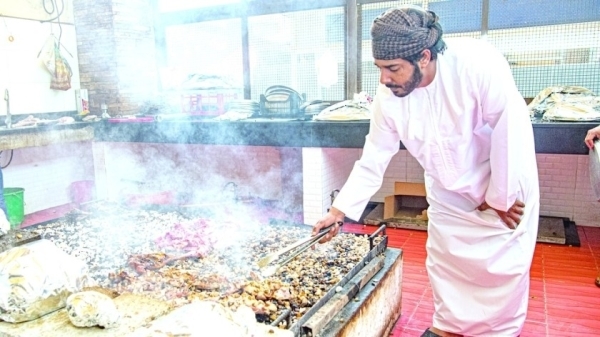 Omani youths bring traditional flavours to life during khareef