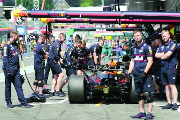 Piastri outpaces Verstappen in opening practice at Belgian GP