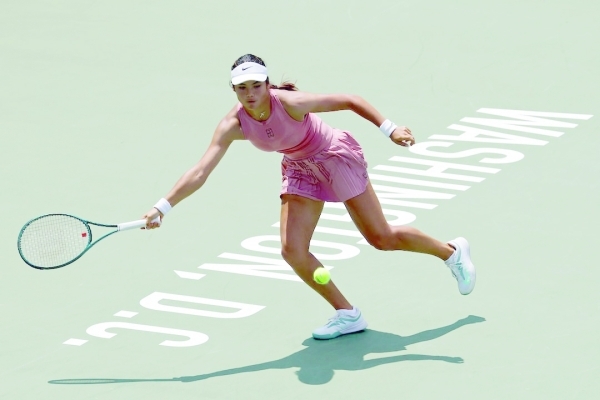 Fritz falls as Raducanu and Fernandez win at DC Open