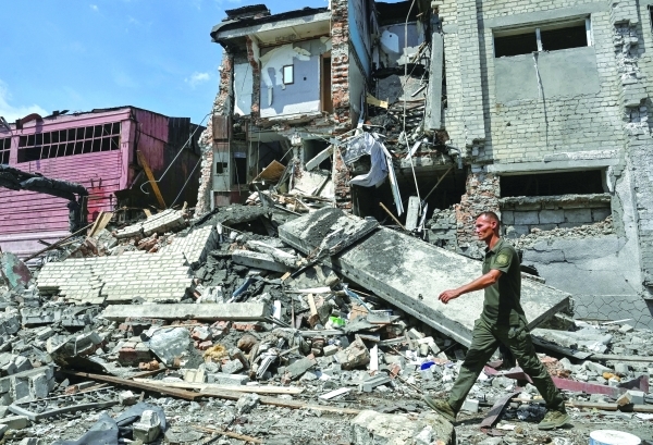 Kremlin 'committed' to peace amid strikes in Kyiv