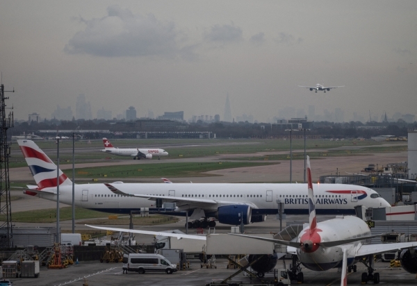 UK airports disrupted by radar fault in ATC