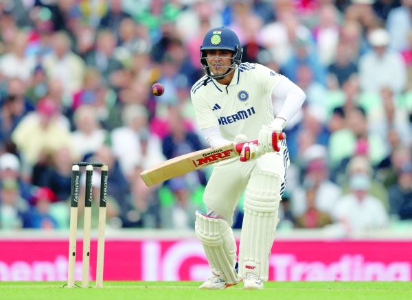 India captain Gill run out in sight of Gavaskar record