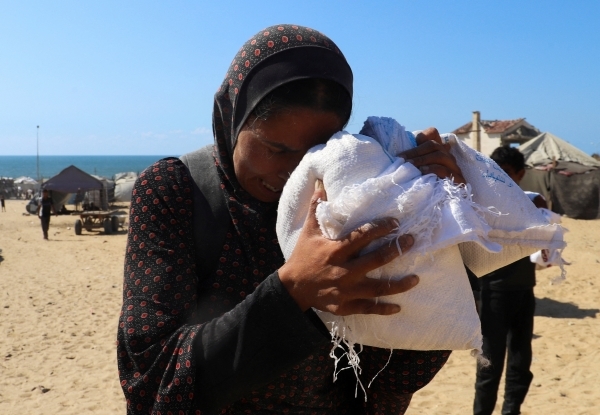 Chaos, gangs, gunfire: Gaza aid fails to reach most needy
