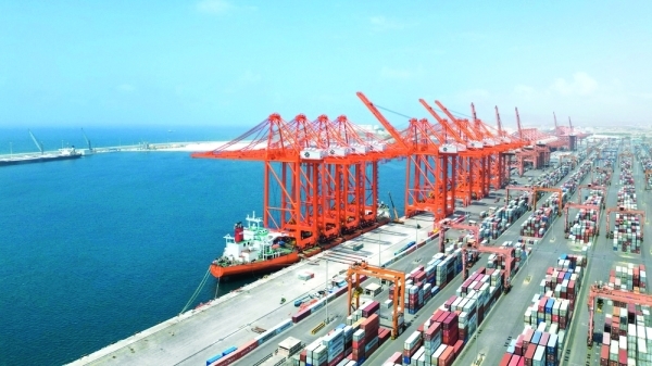 Omani ports record rise in vessel and cargo traffic