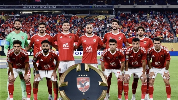 ناديان بالدوري الإماراتي يتحركان لخطف أغلى نجوم الأهلي.. تقترب من الحسم