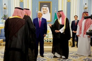 على هامش زيارة الرئيس الأمريكي دونالد ترامب للشرق الأوسط : ما هي اهم المواضيع والاتفاقيات والاستثمارات والشراكات التي ستوقع مع دول المنطقة ؟
