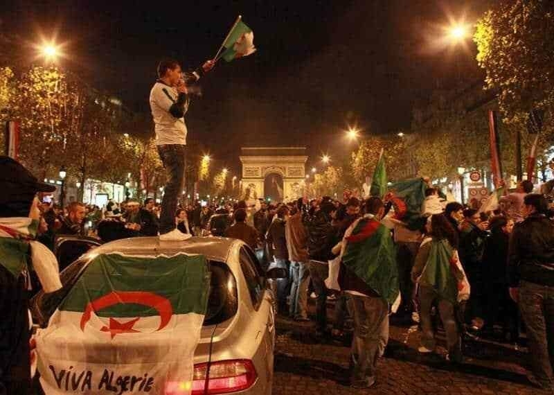 فرنسا-الجزائر: وزير الداخلية يقدم « قائمة بعدة مئات من الأشخاص » يرغب في ترحيلهم «