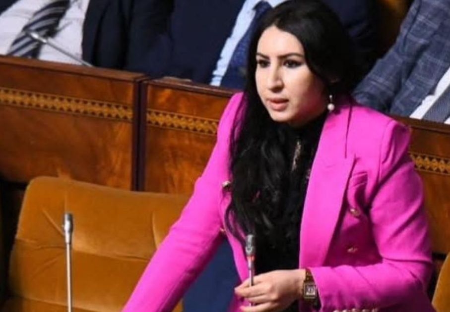حنان أتركين تطالب وزير الصحة بوضح حد لتنظيم الدورات التكوينية العشوائية في مجال الكيروبراكتيك وتقويم العمود الفقري