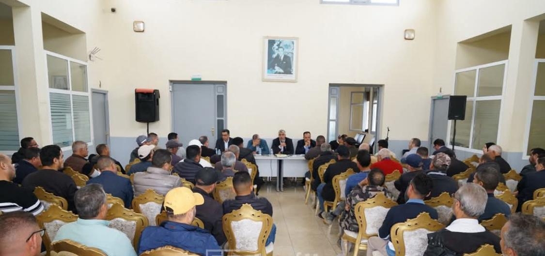 جماعة بني وكيل تنظم لقاء تواصليا حول موضوع الاستفادة من مياه التحلية لفلاحي سهل 'كارث'