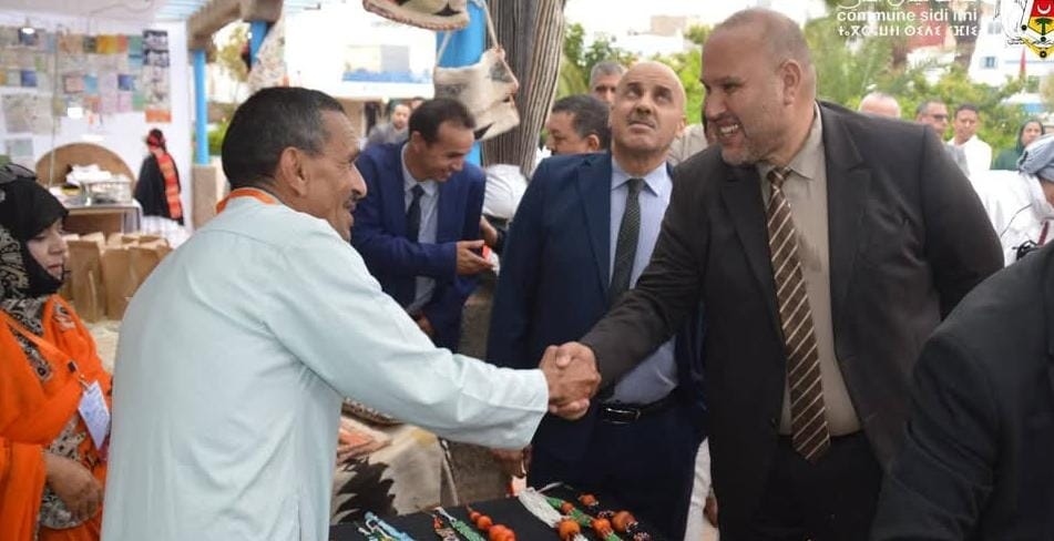 البطاح يشرف على افتتاح المعرض التضامني لتسويق المنتجات المجالية في نسخته الثانية بسيدي إفني