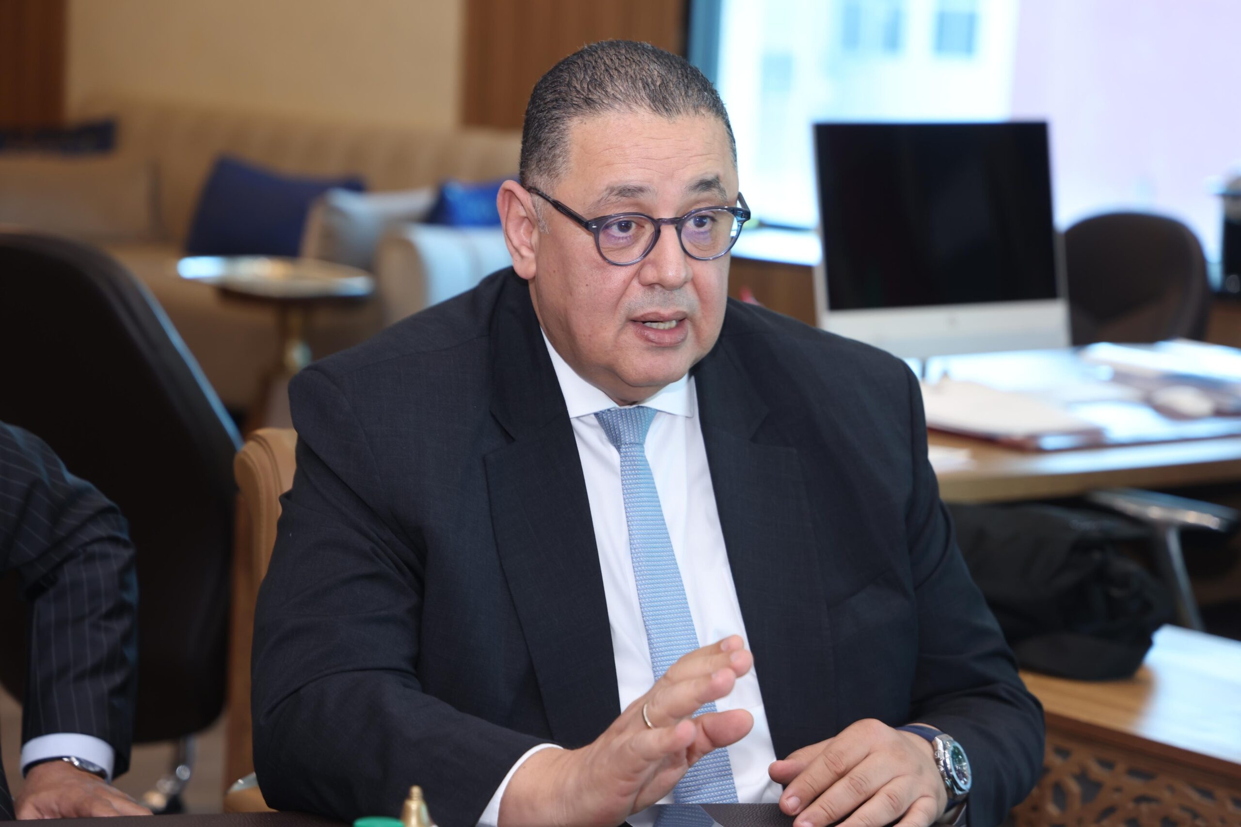 الوفا يطالب وزير التعليم العالي بدعم مرصد أوكايمدن الفلكي لتعزيز إشعاعه العلمي الدولي