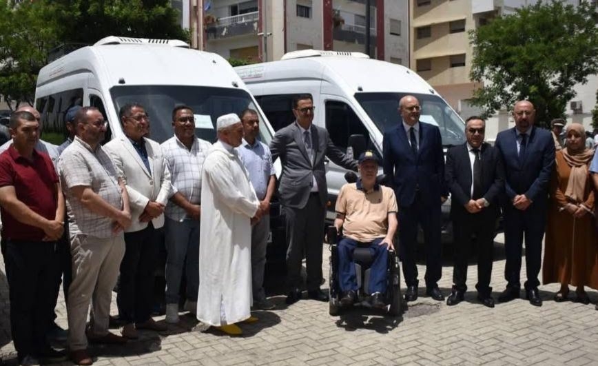 طنجة .. تسليم 9 حافلات لدعم النقل المدرسي والخدمات الاجتماعية