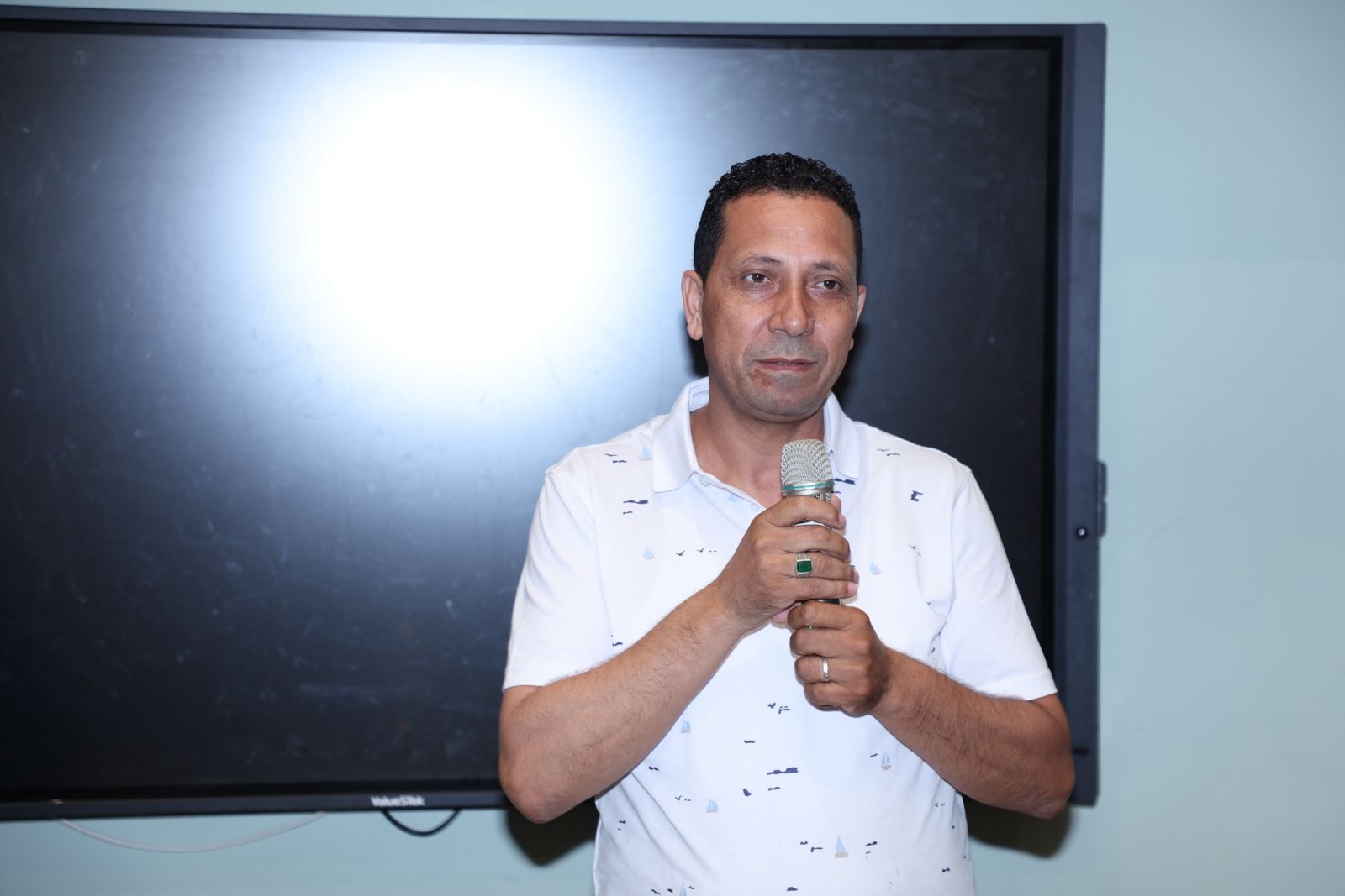 الجامعة الصيفية.. المكماني يدعو إلى تطوير محتوى رقمي توعوي موجه للشباب يرعى الصحة النفسية