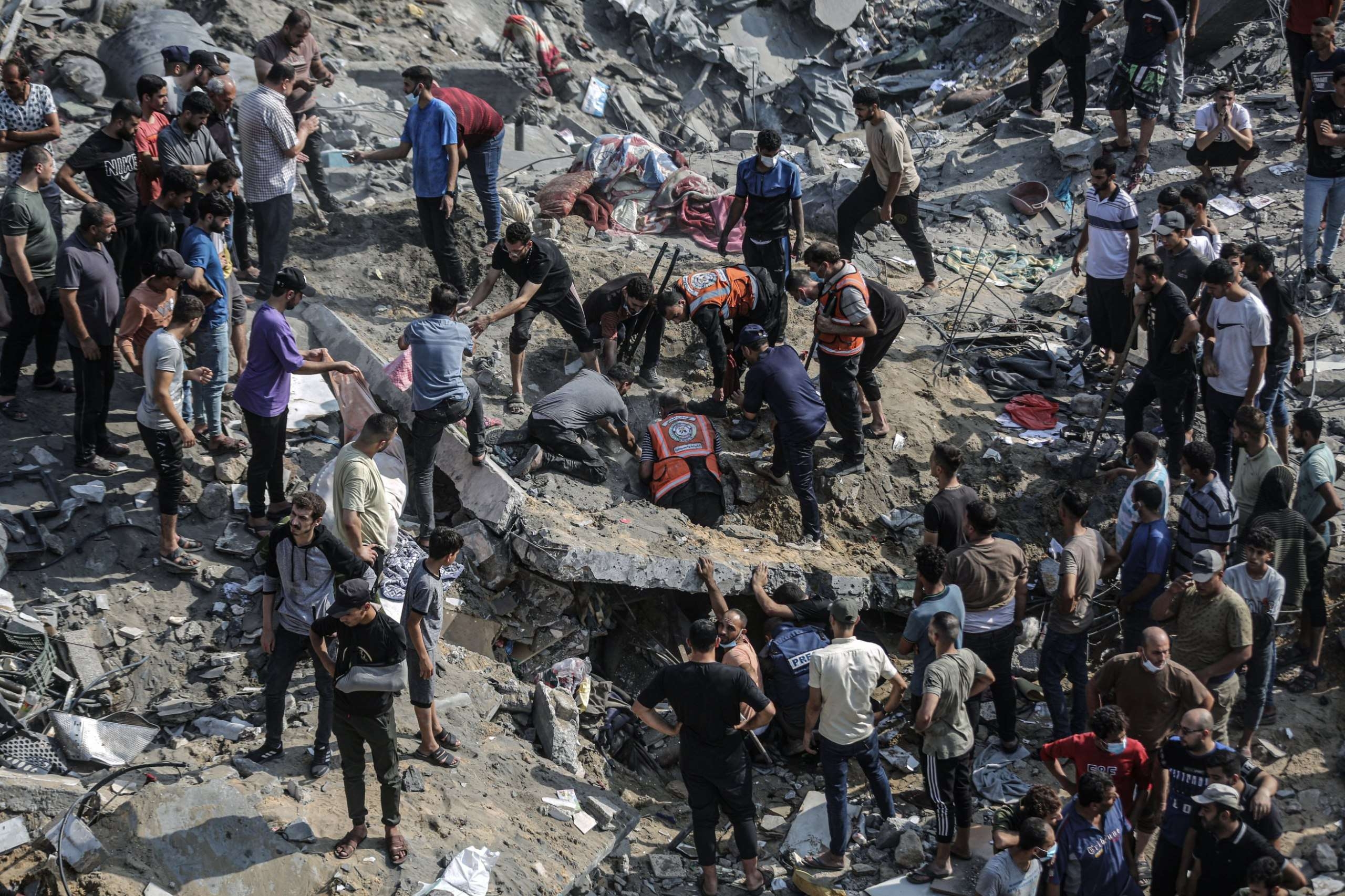 34 شهيدا في مجزرتين جديدتين ارتكبهما الاحتلال وسط قطاع غزة