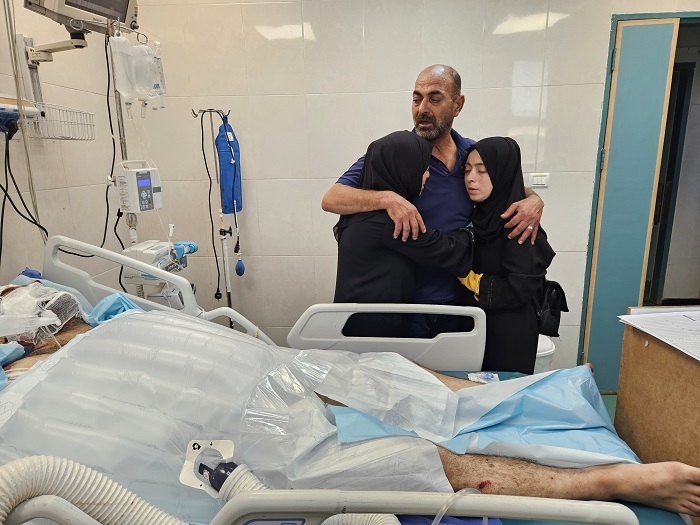 غزة: الطبيبة آلاء النجار تفجع بـ9 من أطفالها خلال عملها الإنساني