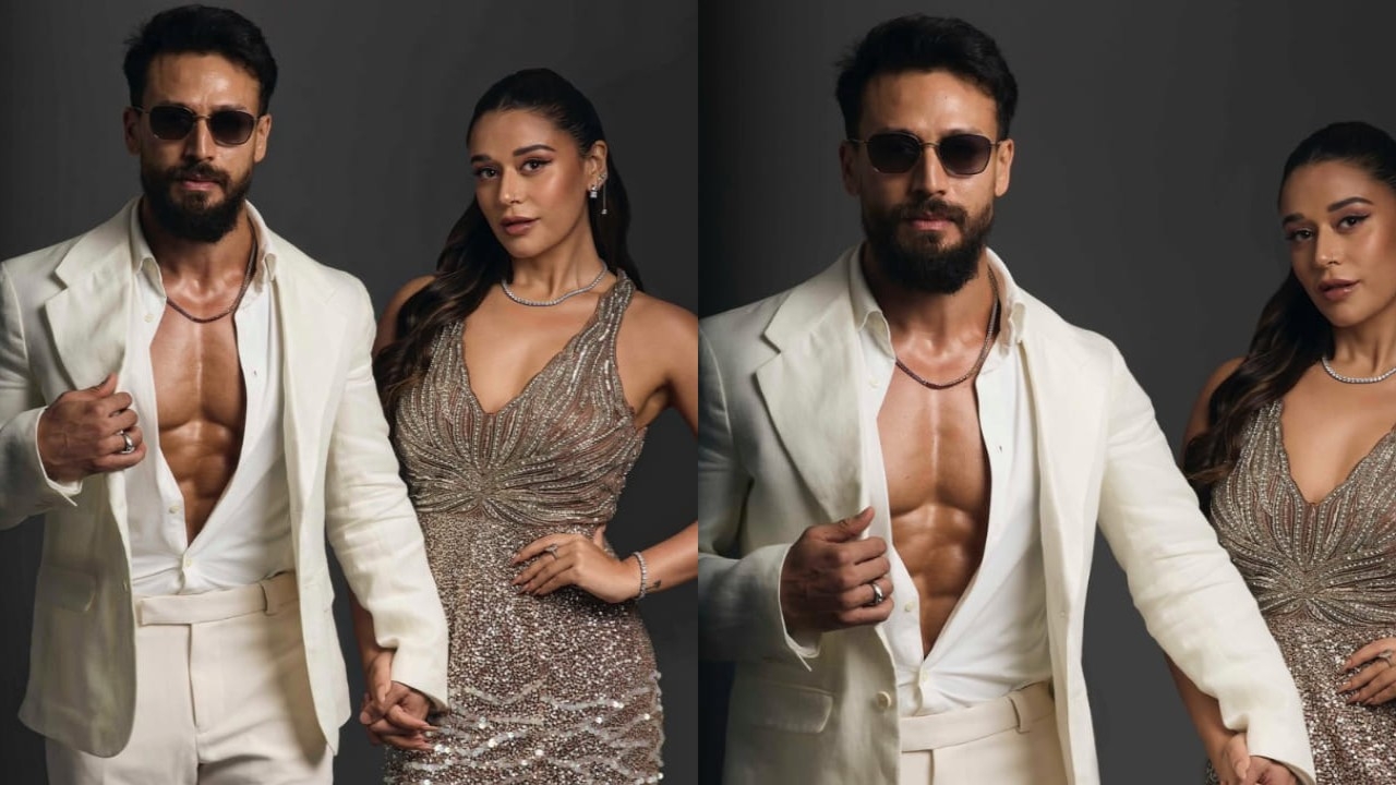 Tiger Shroff flaunts his abs in barely buttoned white shirt and blazer look, it's too hot to handle