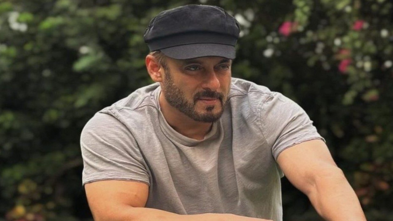 Is Salman Khan moody or unpredictable on sets? Co-star Mukesh Rishi weighs in: ‘Over time, life changes…'
