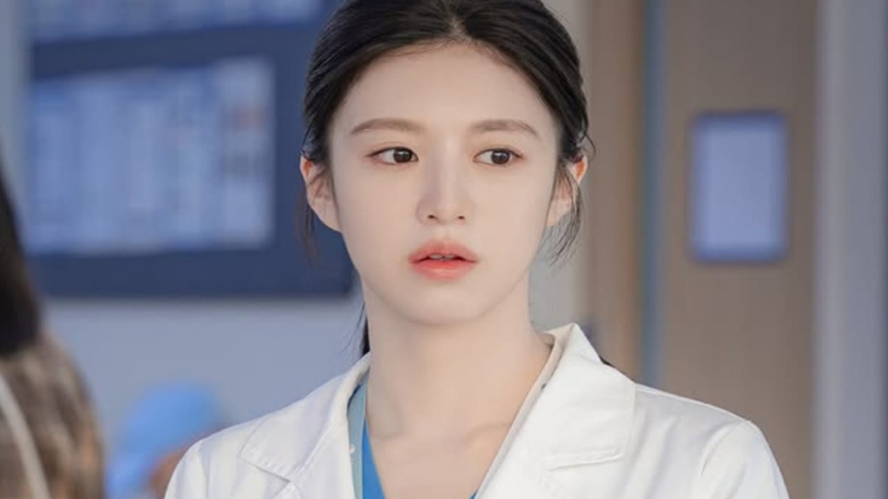 Go Yoon Jung breaks silence on Resident Playbook makeup controversy: ‘Felt jarring in surgery...'