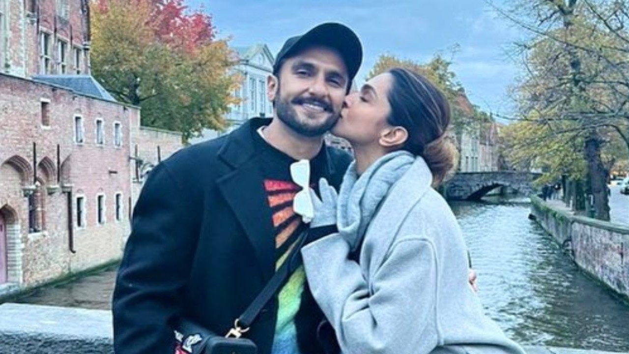 7 Bollywood celebs and their lovey-dovey travel photos