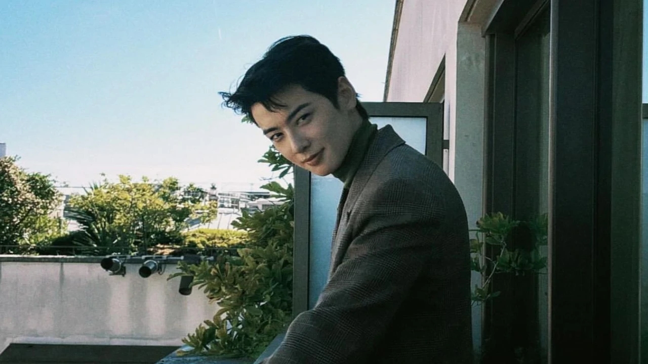 Cha Eun Woo's Parisian jog turns into horror as car crushes beloved accessory, here's how singer reacted