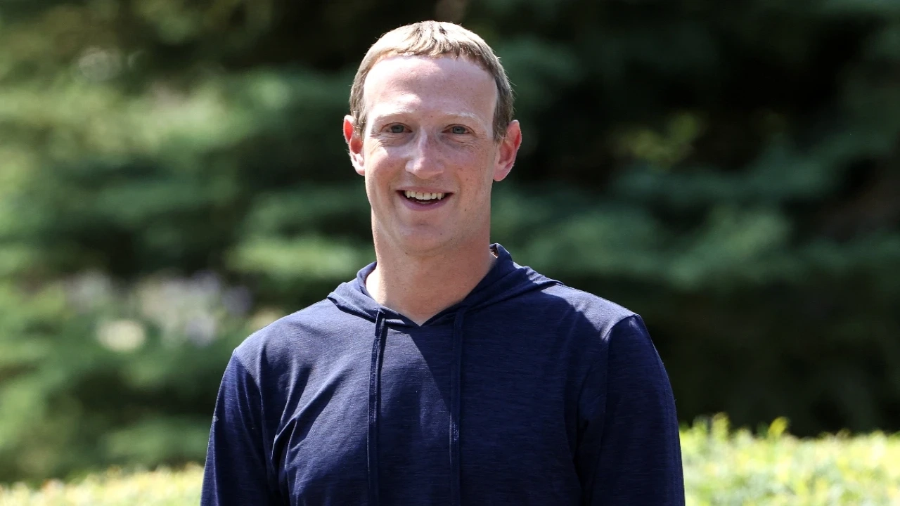 41-year-old Facebook CEO Mark Zuckerberg's Net Worth: Is he among world's top 10 richest men?