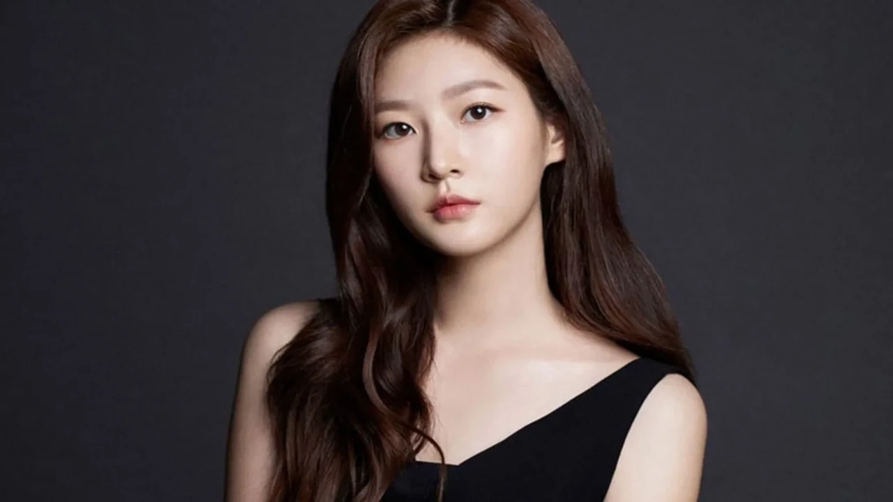 Was Kim Sae Ron's Instagram hijacked by her own mother on meds? Viral chats paint ex-manager as protective ‘father' figure
