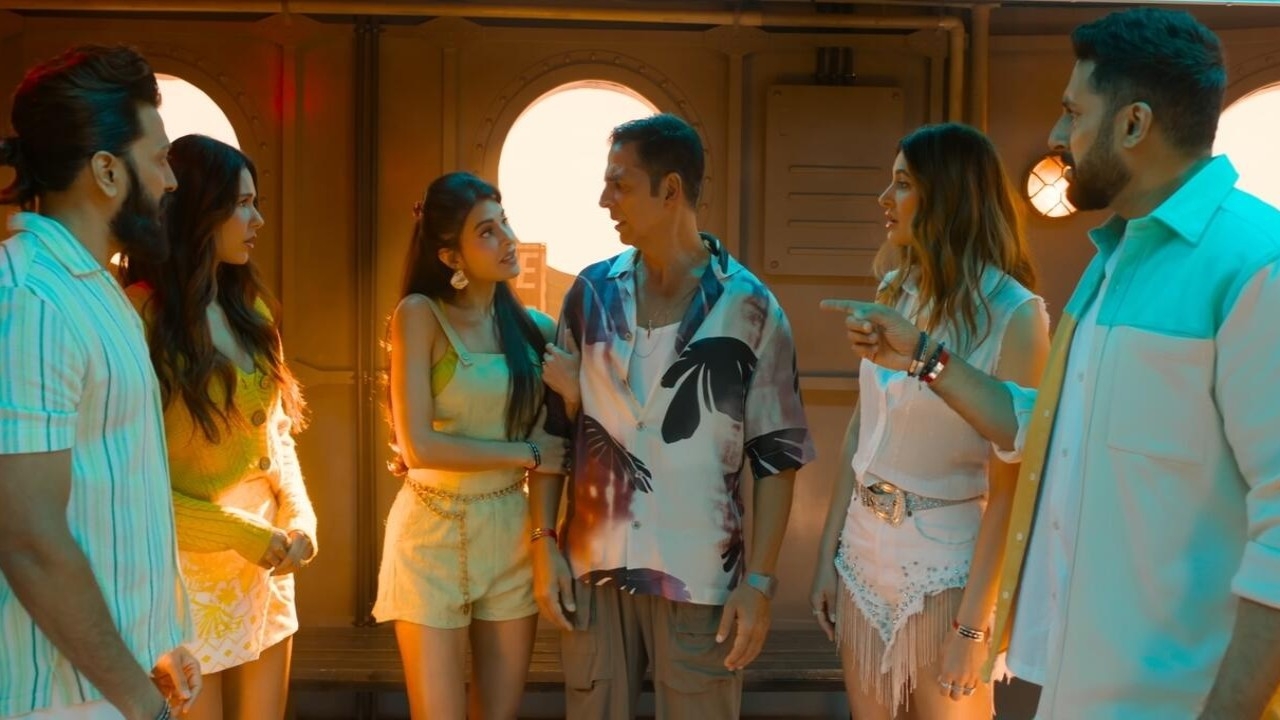 Housefull 5 Day 1 Worldwide Box Office: Akshay Kumar's madcap comedy takes a SOLID worldwide start of Rs 37.25 crore
