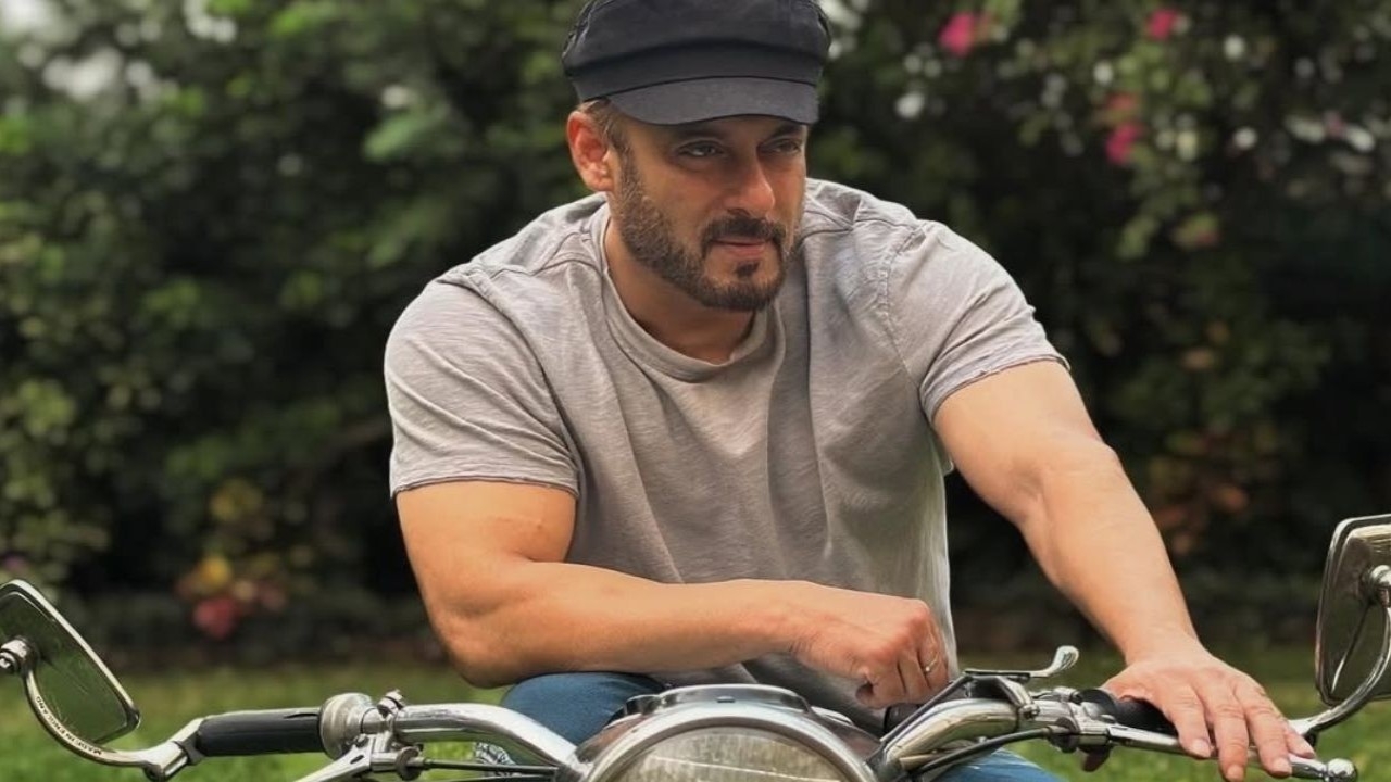 Salman Khan spotted in new ‘moustache' look, did he subtly confirm Galwan movie with Apoorva Lakhia? VIRAL PIC