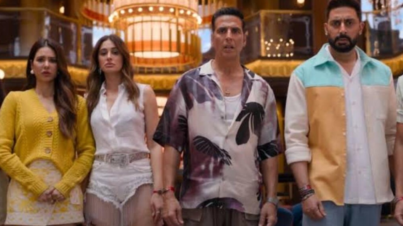 Housefull 5 Overseas Advance Booking: Akshay Kumar aims at career best opening; Comic caper takes a positive start