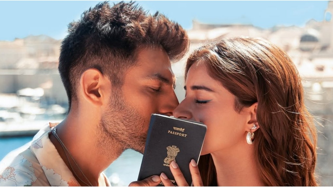 Kartik Aaryan's Ray and Ananya Panday aka Rumi seal it with a kiss in 1st LOOK poster of Tu Meri Main Tera Main Tera Tu Meri, fans can't keep calm