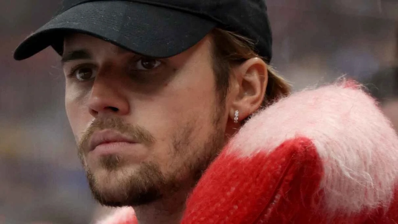 Justin Bieber Has Heated Showdown With Paparazzi; Shouts ‘Get Out of My F*cking Face'