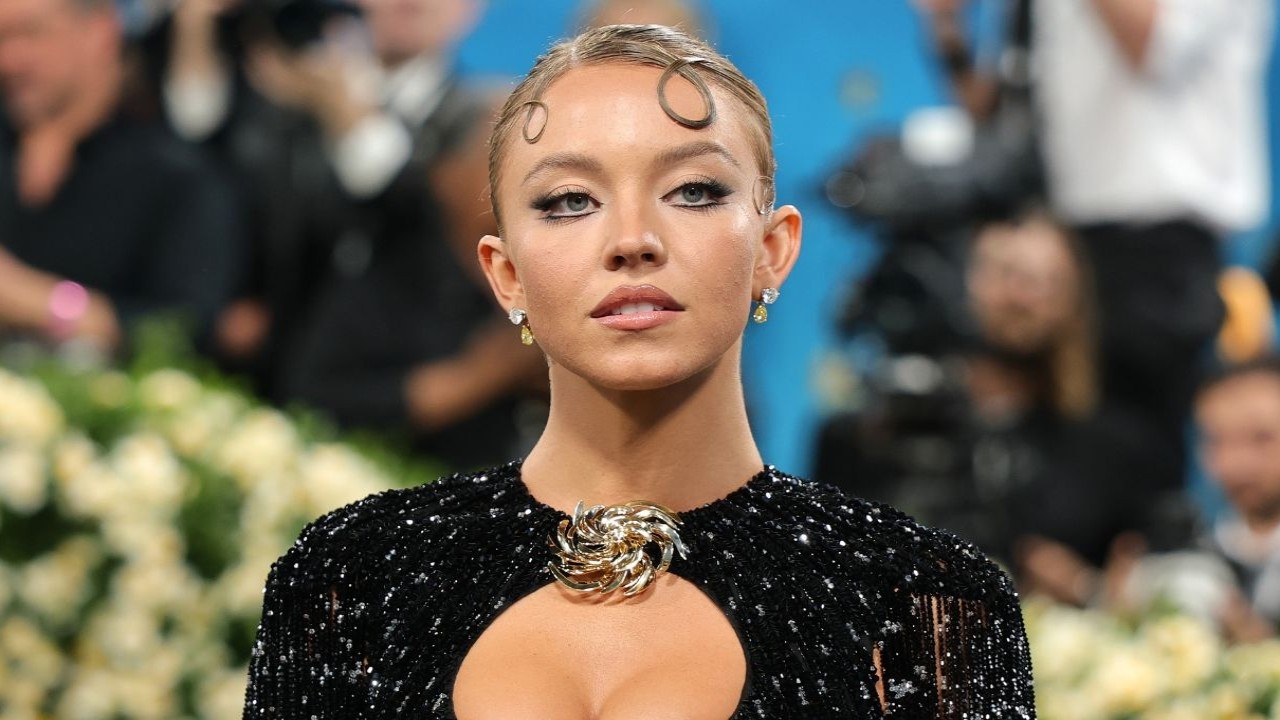 Sydney Sweeney As Cassie is ‘Worse Than Ever' in Euphoria Season 3: ‘She's Crazy'