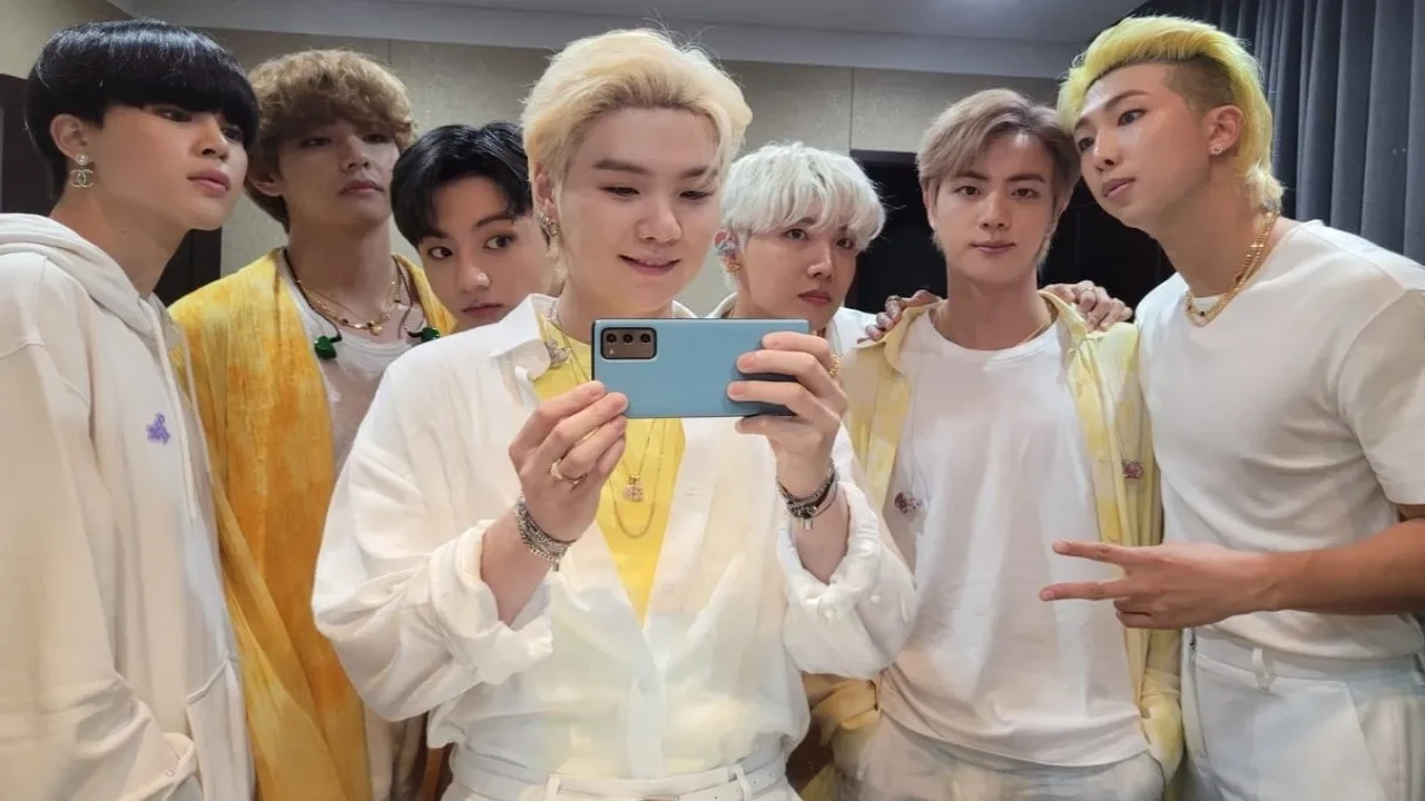 BTS reunion: Jungkook joins J-Hope at HOPE ON THE STAGE Goyang encore concert, RM, Jin, SUGA, Jimin and V vibe in audience– Watch